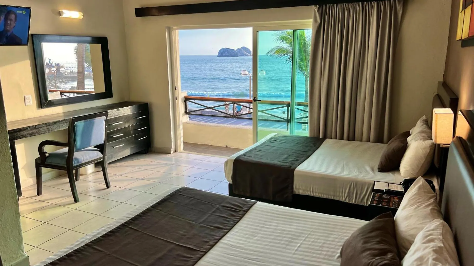 Hotel La Siesta Malecon Mazatlan