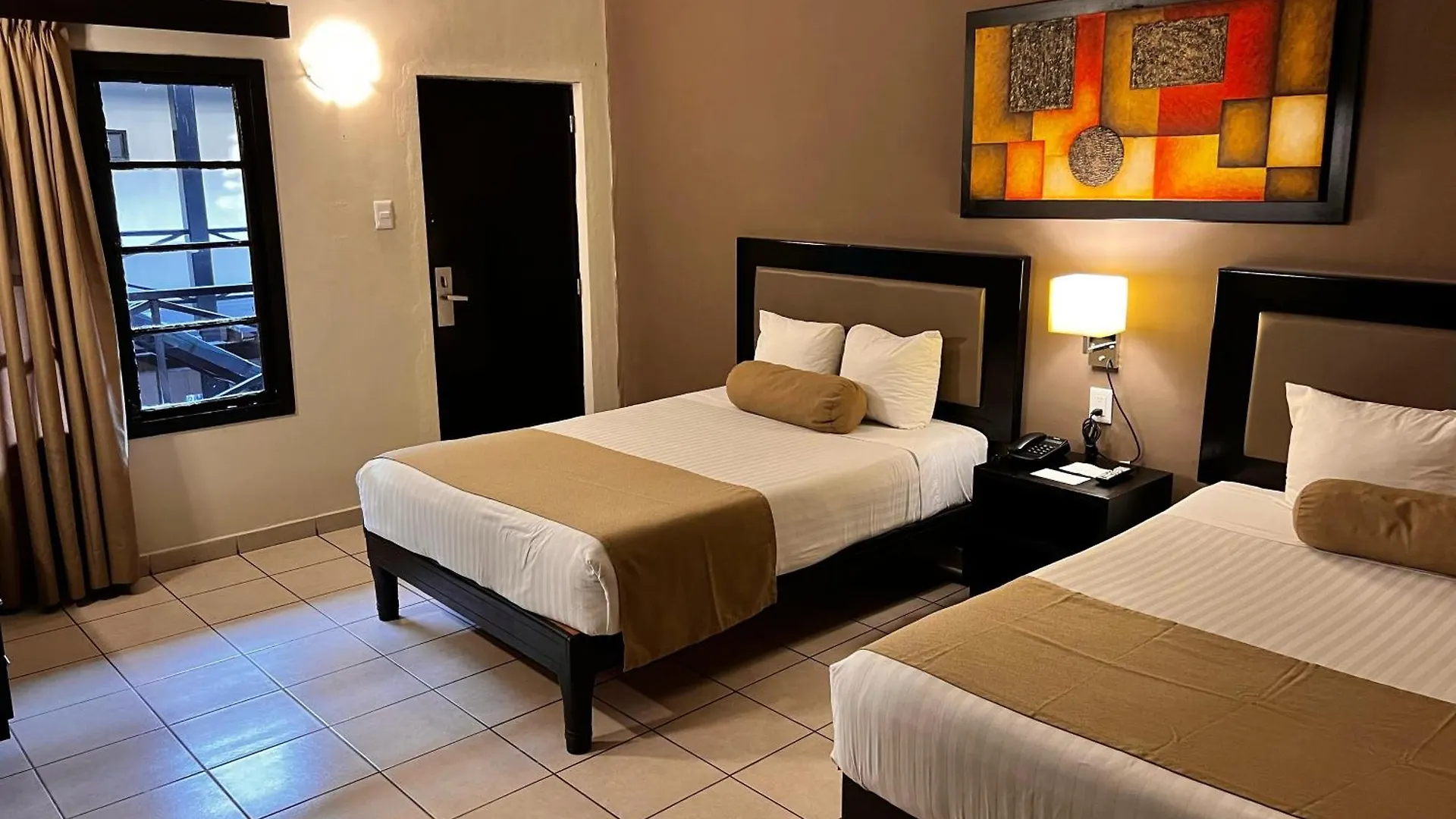 Hotel La Siesta Malecon Mazatlan 3*,